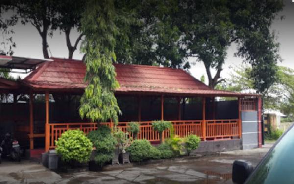 Tempat Makan di Sumbawa NTB, Rumah Makan Putra Jogja