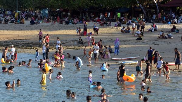Pantai Sanur Denpasar Bali. (Foto: Antara) Pantai Sanur Denpasar Bali. (Foto: Antara)