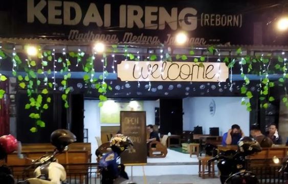 Kedai Ireng salah satu tempat nongkrong di Banjarnegara. (Foto: Instagram)