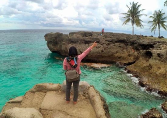 Salah satu tempat wisata di Aceh Barat yakni Pantai Ujung Karang. (Foto: Instagram)