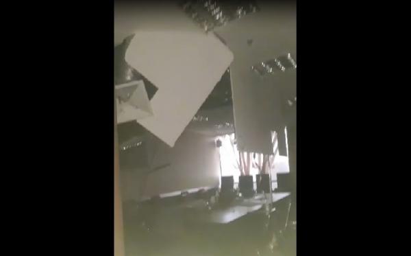 Hujan disertai angin kencang mengakibatkan kerusakan di beberapa sisi gedung Pemkot Depok, Selasa (21/9/2021). (Foto: Istimewa)