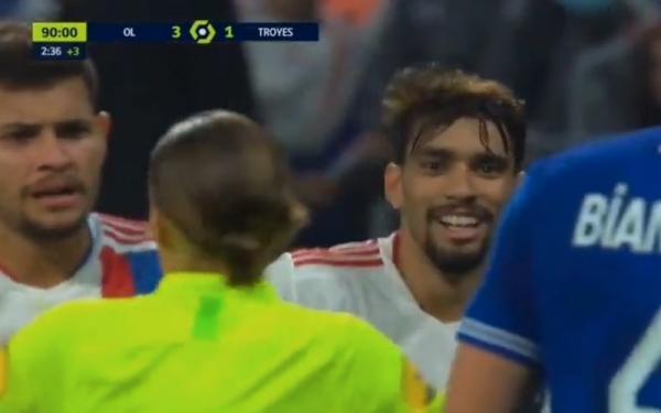 Playmaker Lyon Kena Kartu Kuning usai Pamer Skill Cantik, Neymar Sedih