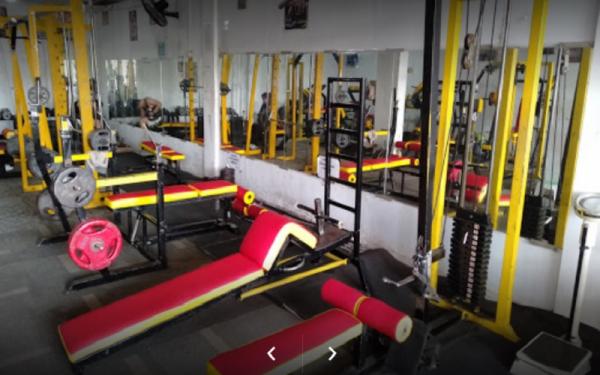 Metro Fitness Center (Foto: Ari Setiawan)