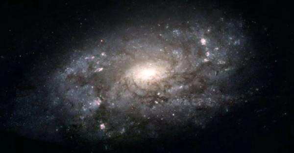 Scientists Find Holes 500 Light-Years Wide in the Milky Way