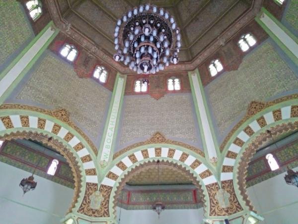 Masjid Raya Al Mashun Medan Tempat Ibadah di Medan Sumatera Utara, salah satunya Masjid Raya Al Mashun Medan. (Foto: bocahudik.com/Muhammad Alfi Syahri Al Rasyid)