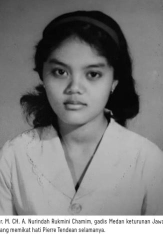 Pierre Tendean yang dikenal sebagai salah satu Pahlawan Revolusi memiliki kisah cinta yang mengharukan