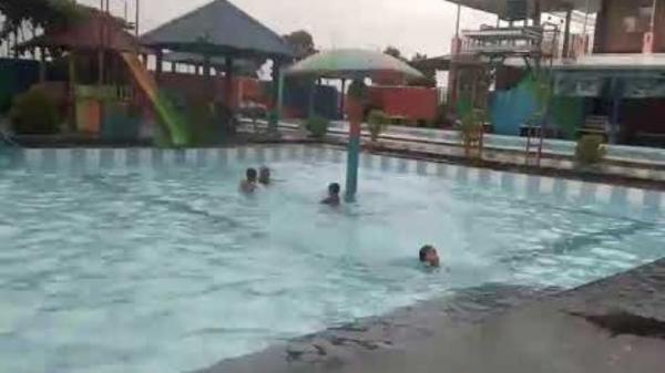 Kolam Renang Hidayatullah Pangkalpinang. Kolam Renang Hidayatullah Pangkalpinang. (Foto:ist)