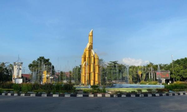 Tugu Bambu Runcing (Instagram @widy_toro7)