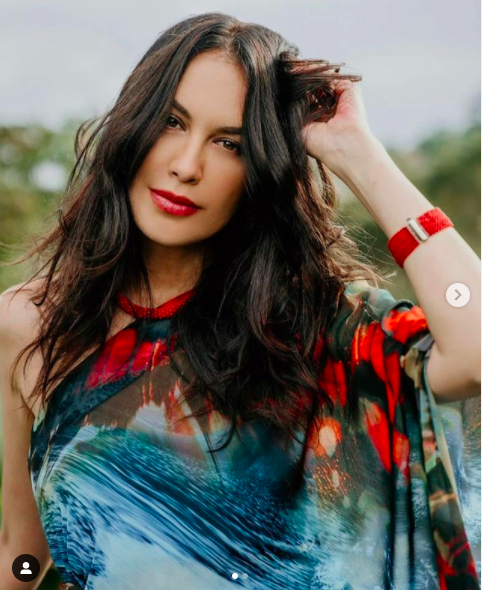 Penyanyi Indonesia berdarah blasteran Eropa ini memiliki prestasi membanggakan di dunia musik. (foto Instagram)