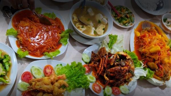 Tempat Makan di Bandar Lampung, Rumah Makan Yen Tempat Makan di Bandar Lampung, Rumah Makan Yen Fa (Dokumen Bunarto Gunawan)