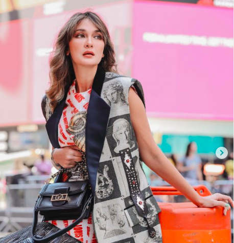 Artis cantik diduga pernah dekat dengan Ariel NOAH. (Foto: Instagram)