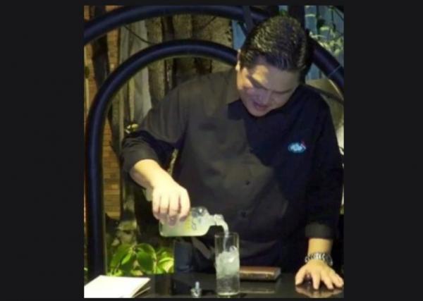 Promosikan Miras Produk UMKM di Instagram, Erick Thohir: Bukan Minuman Keras Ya!
