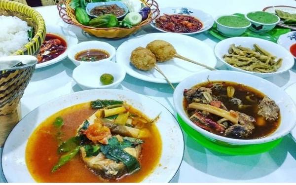 Pindang Musi Rawas Menu spesial di Pindang Musi Rawas di Jalan Angkata 45 Palembang. (Foto: Instagram)