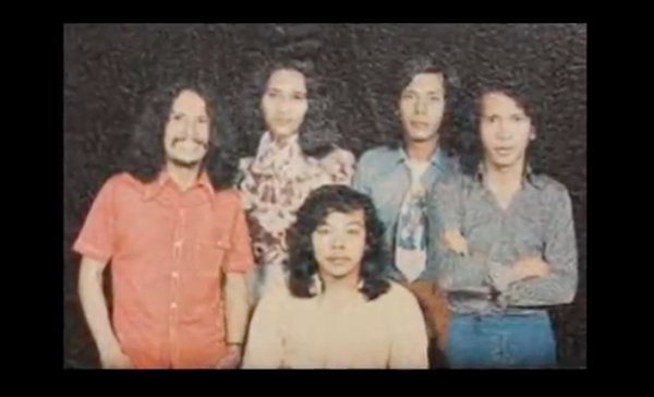 Grup band tertua di Indonesia 