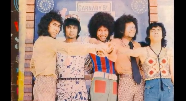 Grup band tertua di Indonesia 