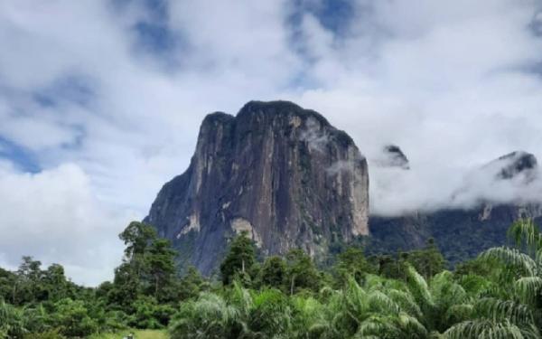 Bukit Batu Daya Ketapang Bukit Batu Daya Ketapang (Foto: Instagram @ba.a313)