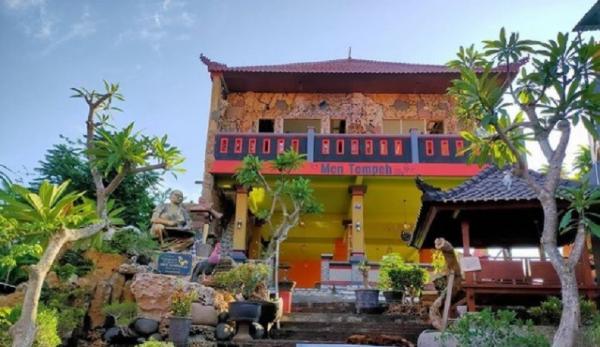 Ayam Betutu Men Tempeh Ayam Betutu Men Tempeh Bali. (Foto: @ayambetutu_mentempeh)