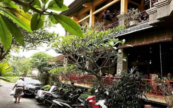 Warung Babi Guling Ibu Oka Warung Babi Guling Ibu Oka (Foto: @babigulingibuoka)