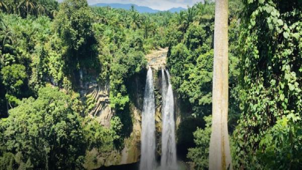 Air Terjun Tonduhan Air Terjun Tonduhan menjadi lokasi favorit hunting foto wisatawan. (Foto: Google/Maps)