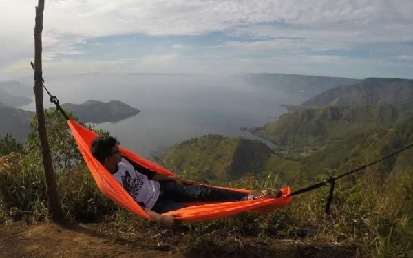 bukit gajah bobok 10 Tempat camping di Sumut ini memiliki pesona yang sangat menakjubkan salah satunya Bukit Gajah Bobok. (Foto: Instagram @bukitgajahbobok)