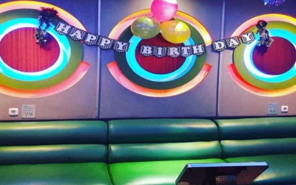 KTV Inul Vizta, tempat karaoke di Sumatera Selatang juga direkomendasikan. (Foto: @inulviztapalembang)