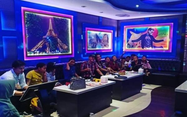 Tempat karaoke di Sumatera Selatan berikutnya Detones By Afgan Family Karaoke. (Foto: @detonesbyafgan.palembang)
