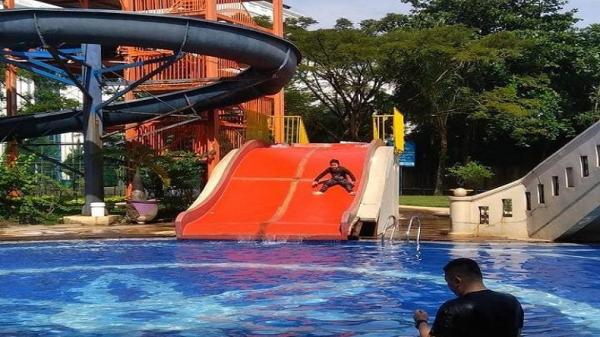 Kolam Renang Citra Garden Kolam Renang Citra Garden. (Foto: Instagram/Vriskamaniez)