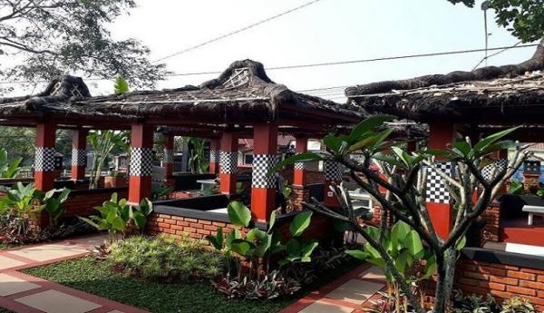 Jimbaran Seafod Cjr Menikmati suasana makan seperti di Bali, pilihannya ke tempat makan di Cianjur Jawa Barat, yakni Jimbaran Seafood. (Foto: Instagram/@jimbaranseafoodcjr)