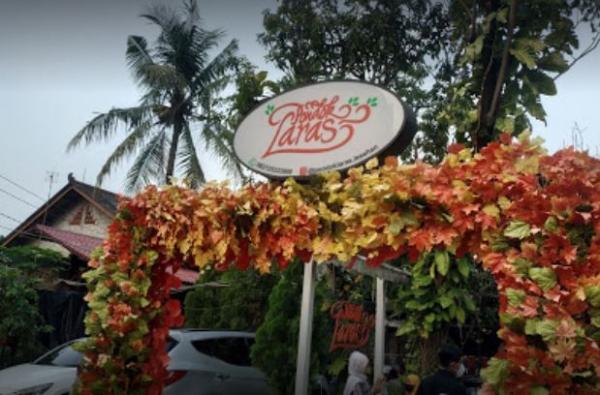 Rumah Makan Pondok Laras di Depok. (Foto: Instagram)