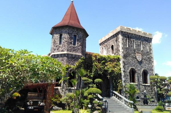 Mang Engking Soragan Gubung Makan mang Engking Soragan menjadi salah satu tempat makan yang harus dikunjungi wisatawan (Foto: FB/Gubug Mang engking Soragan)