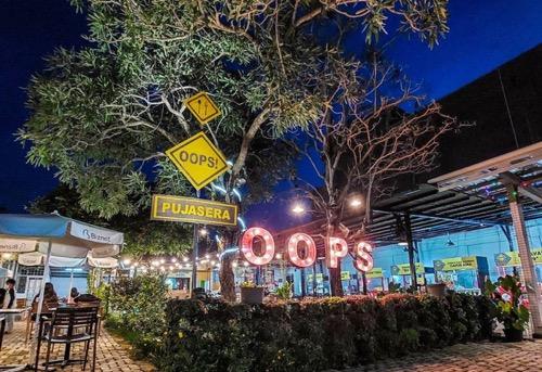 Oops Pujasera tempat makan favorit keluarga di Lampung. (Foto: IG)