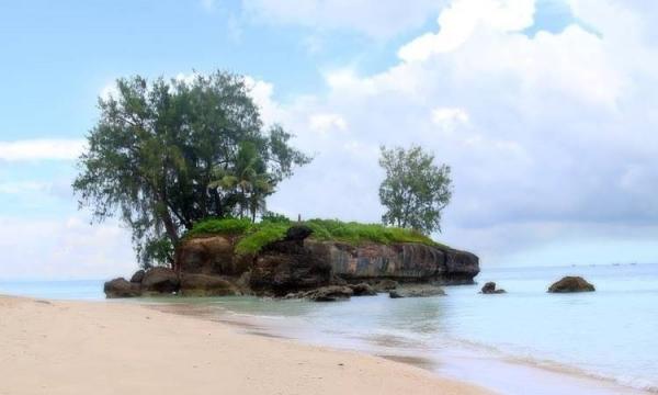 Pantai Batu Kora Maluku Pantai Batu Kora, Kepulauan Aru, Maluku. (Foto: Istimewa)