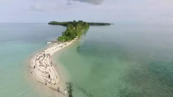 Pulau Rani Pulau Rani, Kepulauan Aru, Maluku. (Foto: Istimewa)