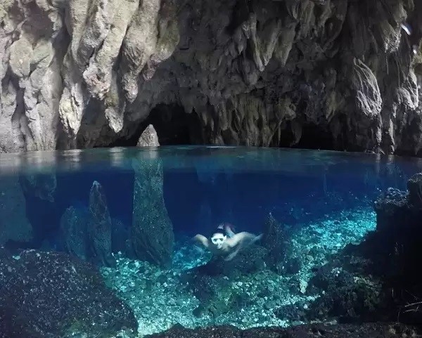 Goa Marafenfen Goa Marafenfen, Kepulauan Aru, Maluku. (Foto: Istimewa)