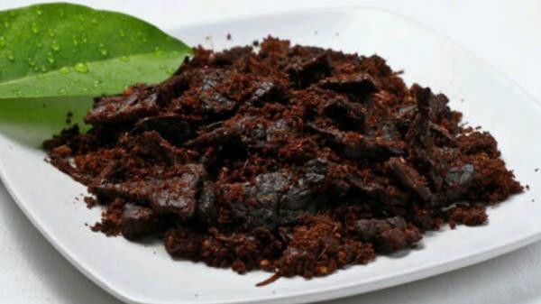 Rekomendasi oleh-oleh khas Sumatra Barat-3 Rekomendasi oleh-oleh khas Sumatra Barat, Rendang Paru (Twitter/RendangUmmi)