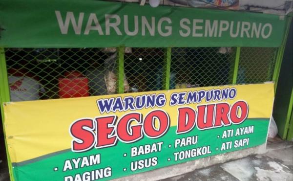 Warung Sempurno atau sego duro ini sangat murah dan enak. (Foto: Okezone/Avirista Midaada).