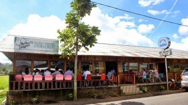 Tempat kuliner di Sulawesi Utara salah satunya kawasan Boulevard Tondano, Kabupaten Minahasa. (Foto: blog boulevardtondano)