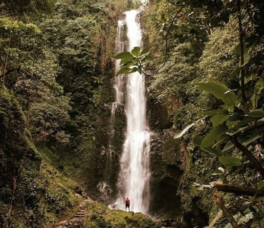 Air Terjun Melanting, salah satu wisata di Buleleng Bali yang Instagramable. Foto: Wisata Pulau Dewata