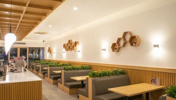 De Cafe Resto, Pastry & Bakery Balikpapan, tempat makan di Kalimantan Timur. (Foto: DECAFE Resto, Pastry & Bakery)