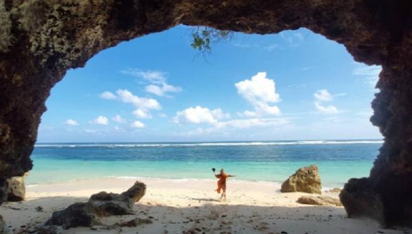 Pantai Gunung Payung, Bali. (Foto: Instagram @malina_majewska)