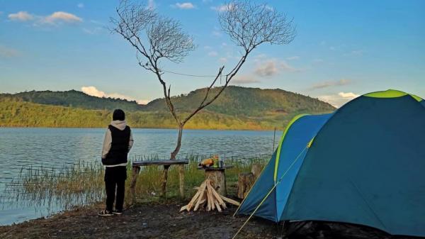 Tempat camping di Sumatera Barat, Danau Talang (Instagram/ainikuratul_)