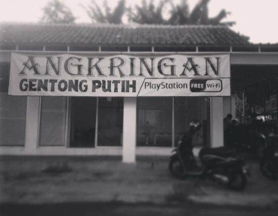 angkringan gentong putih (Foto: Facebook/Angkringan Gentong Putih)