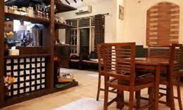 Oost Coffee, Tempat nongkrong di Surabaya yang estetik. (tripadvisor).