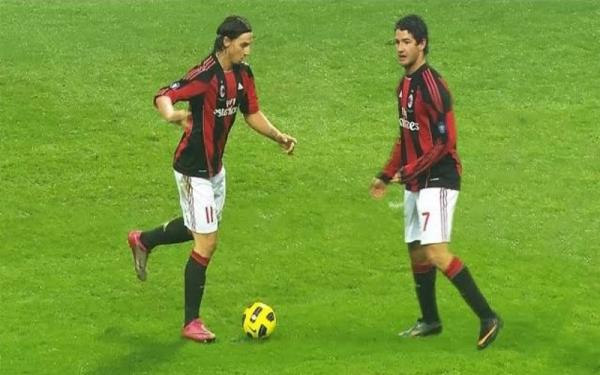 Zlatan Ibrahimovic dan Alexandre Pato saat bermain di AC Milan pada musim 2011/2012. (Foto: Youtube/LE FOOT ON VIDEO)