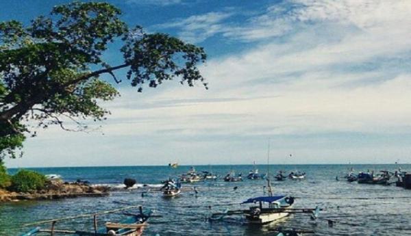  Pesona Pantai Jayanti sangat luar biasa yang berada di selatan Cianjur. Pantaiini sangat esotis dan cocok untuk tujuan liburan anda. (Foto: Instagram/@wisata_pantai_jayanti)