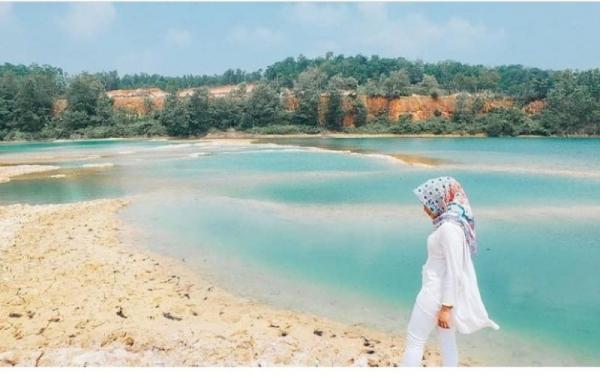 Danau air batu Tempat wisata di Banyuasin selanjutnya yang tidak kalah menarin yakni Danau Air Batu. (Foto: Instagram)