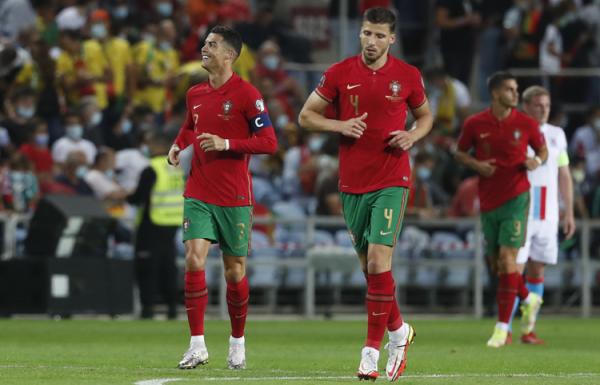 Portugal Kapten Timnas Portugal Cristiano Ronaldo menggila dan mencetak hattrick saat melawan Luksemburg pada matchday kedelapan Grup A Kualifikasi Piala Dunia 2022. (Foto: REUTERS/Pedro Nunes)