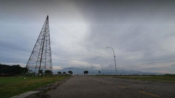 Tempat Jogging di Manado Sulawesi Utara salah satunya kawasan pohon kasih Megamas. (Foto: ist)