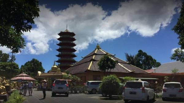 Tempat wisata di Tomohon Sulawesi Utara salah satunya Pagoda Ekayana. (Foto: ist)