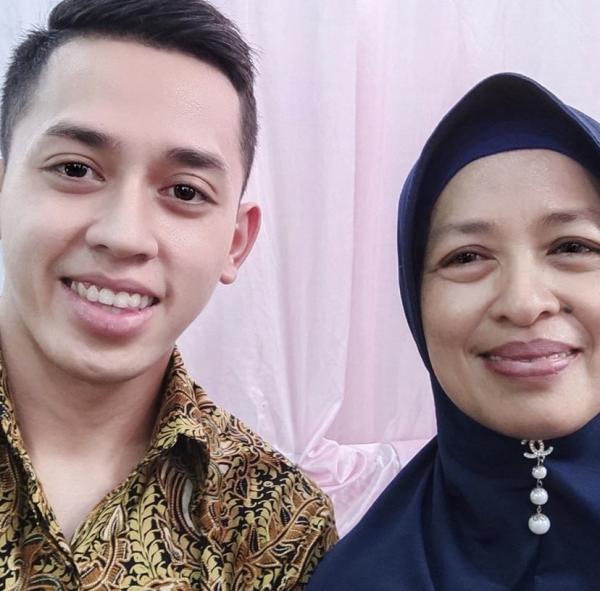 Potret Ganteng Rian Ardianto Atlet Bulutangkis yang berlaga di Thomas Cup 2021. (Foto: instagram)
